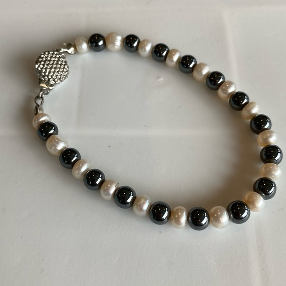 Jewelry - Freshwater Pearls Bracelet
